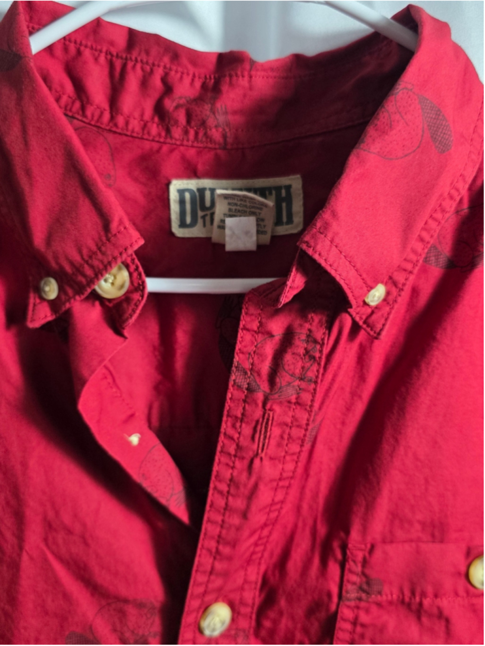 Men's Duluth Trading Co. Red Beaver Print Casual Button Down Shirt Size L Rare - Picture 4 of 5